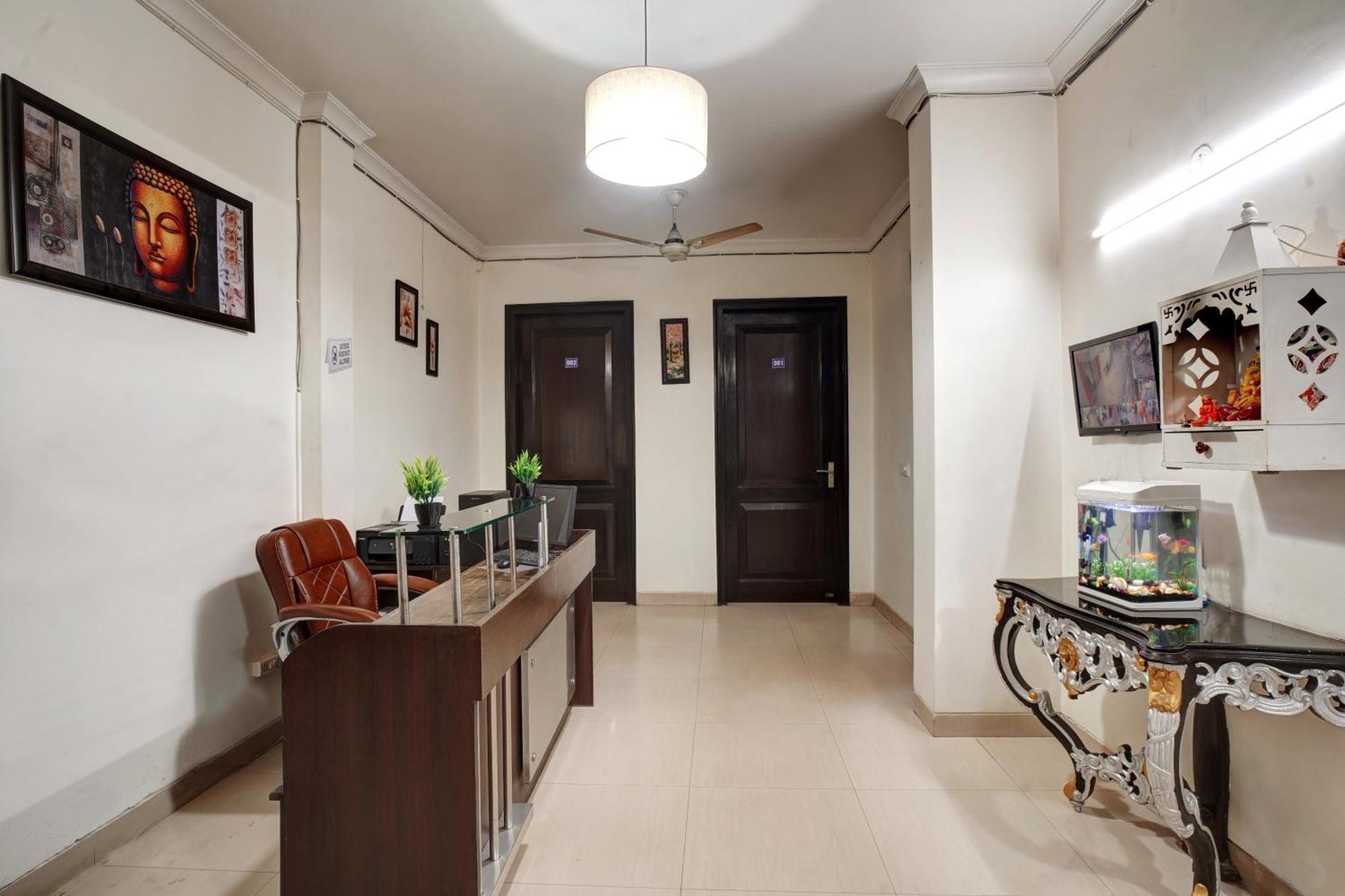 Nexhub Stay - Huda City Centre Gurgaon Exterior photo