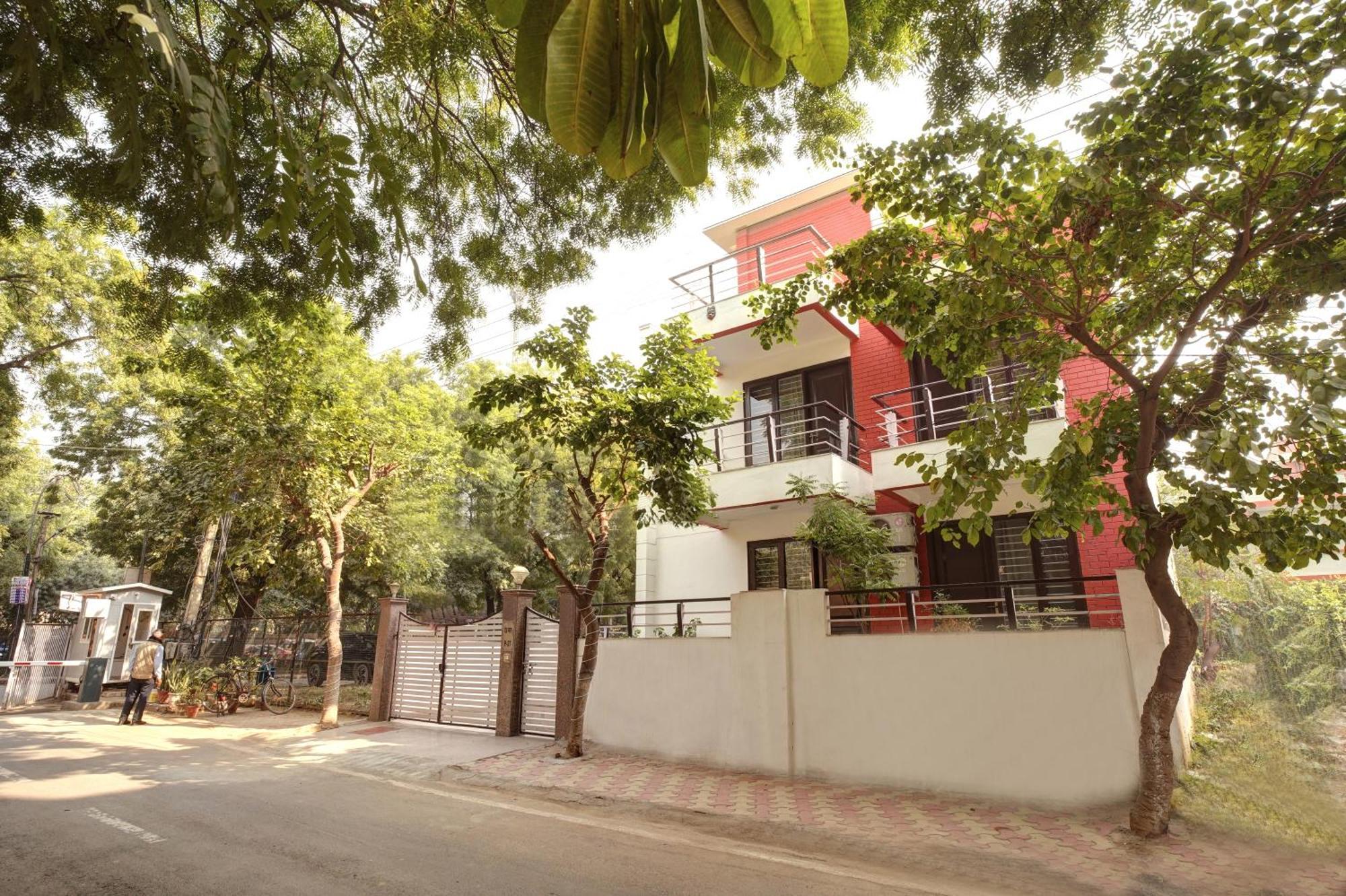 Nexhub Stay - Huda City Centre Gurgaon Exterior photo