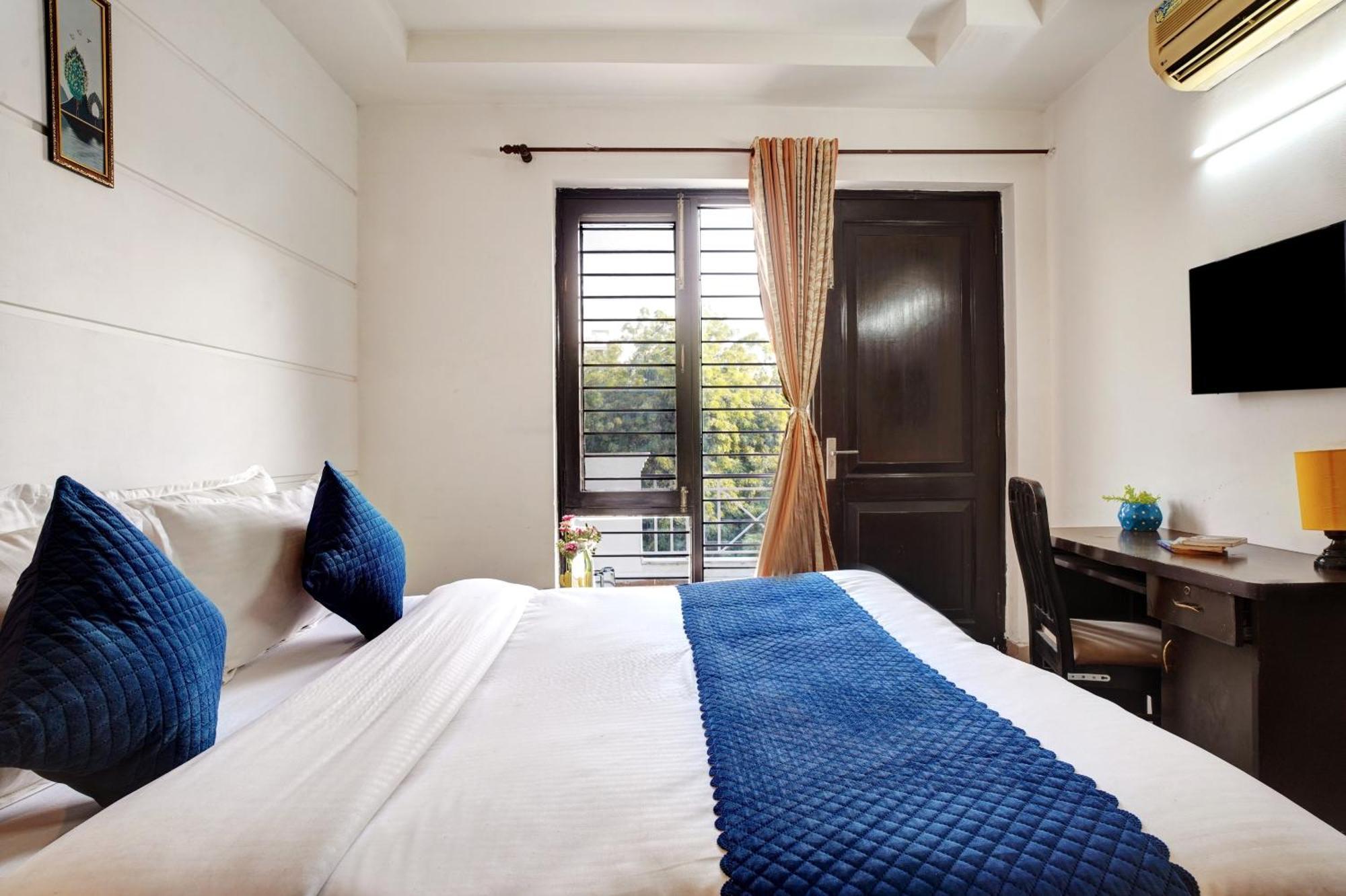 Nexhub Stay - Huda City Centre Gurgaon Exterior photo