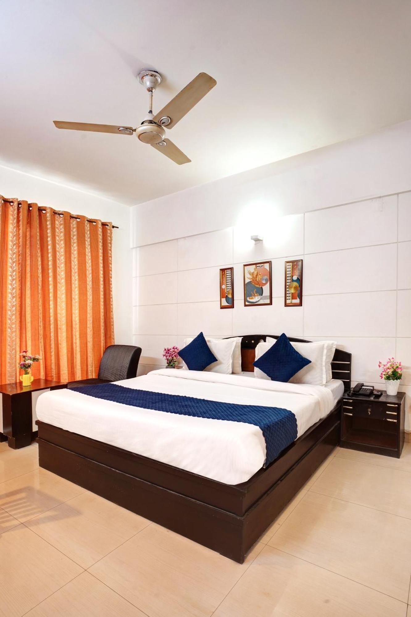 Nexhub Stay - Huda City Centre Gurgaon Exterior photo