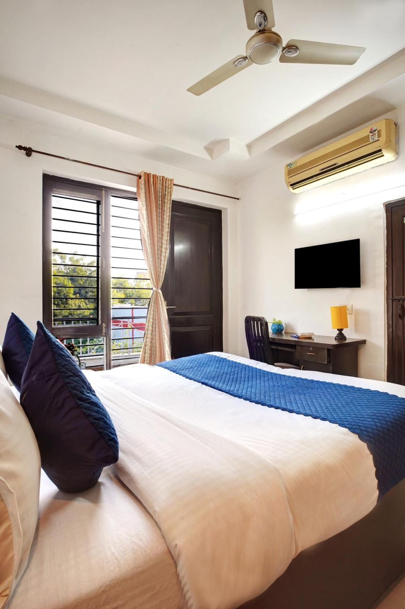 Nexhub Stay - Huda City Centre Gurgaon Exterior photo