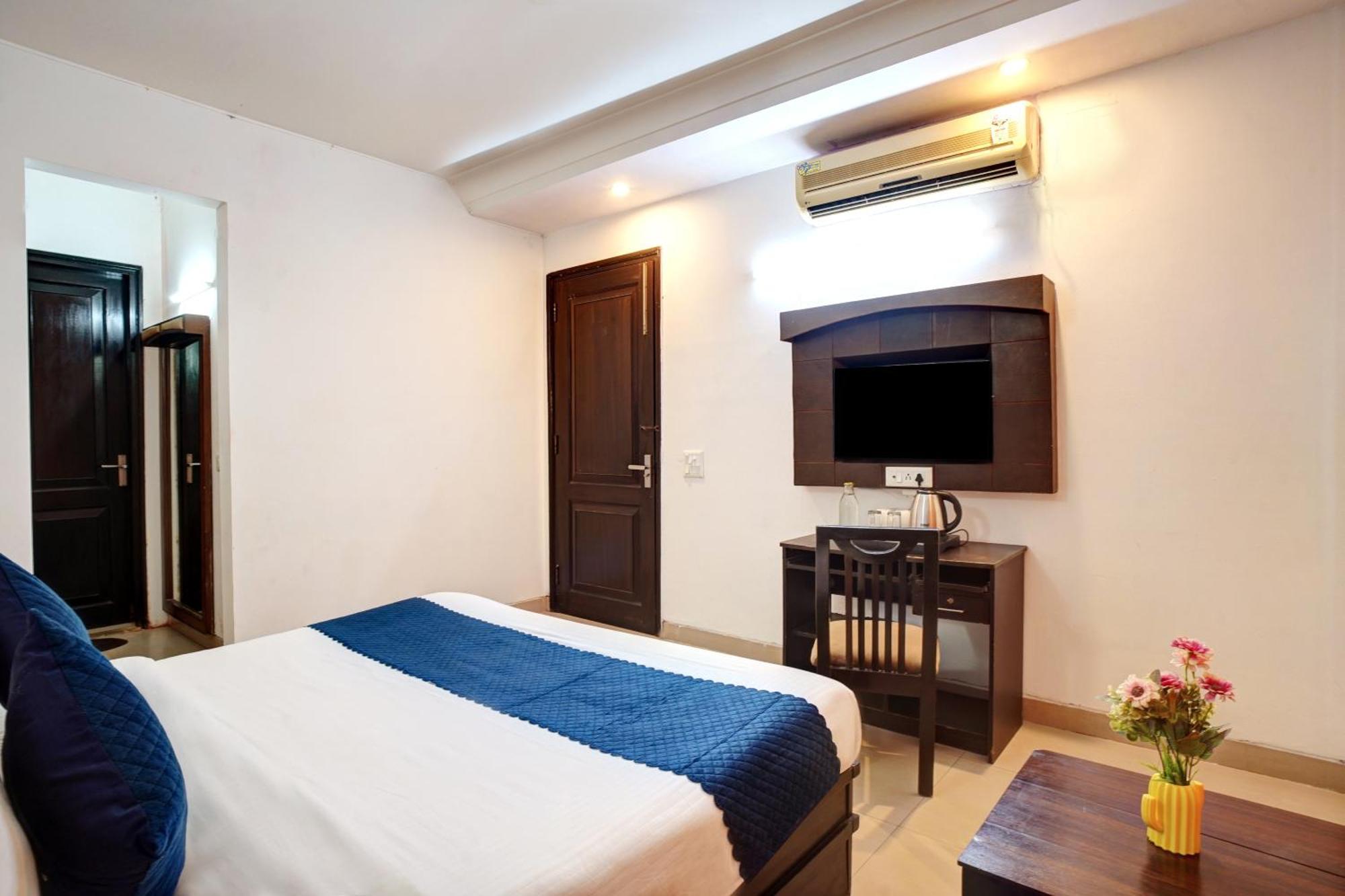 Nexhub Stay - Huda City Centre Gurgaon Exterior photo
