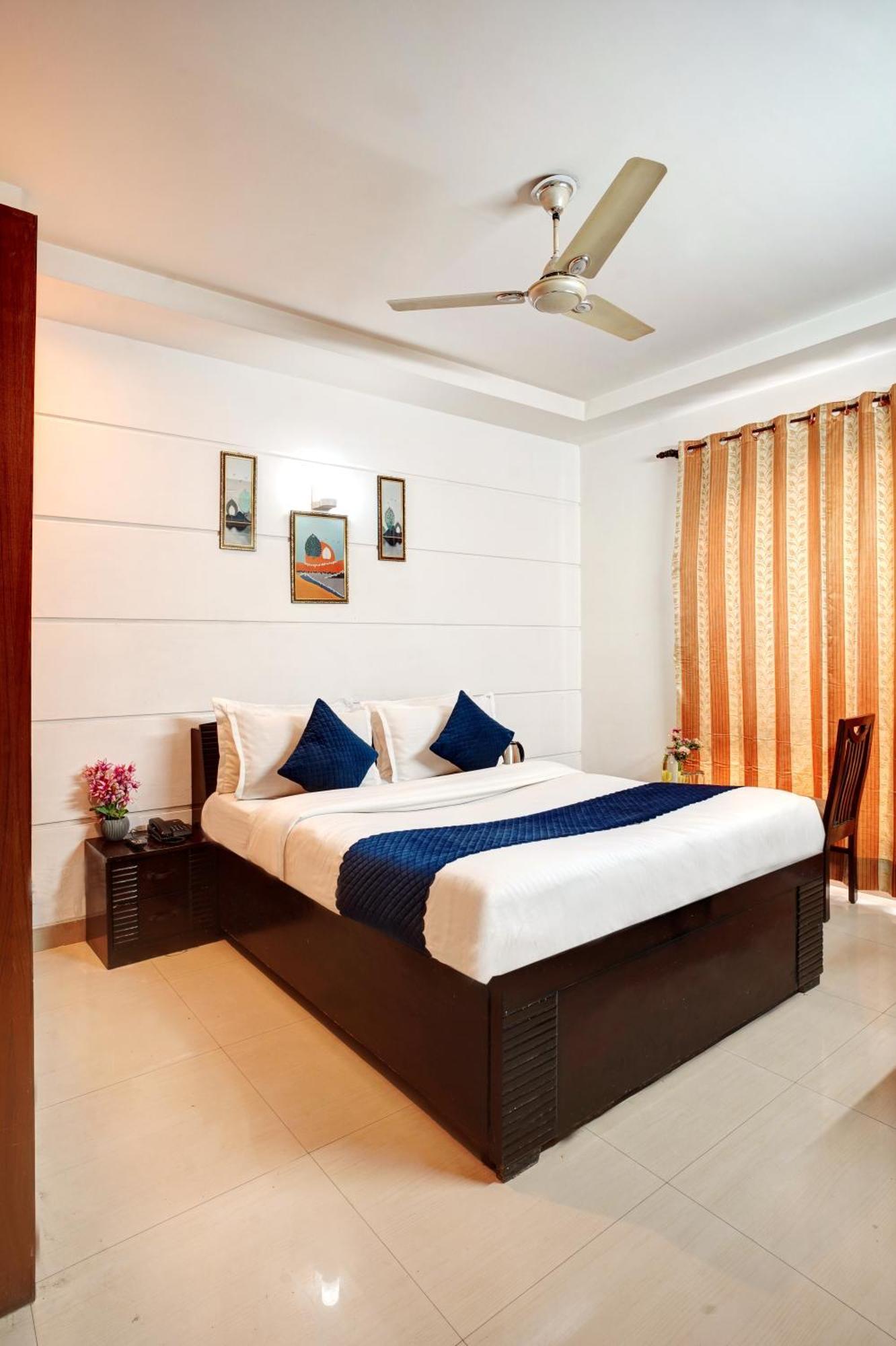 Nexhub Stay - Huda City Centre Gurgaon Exterior photo