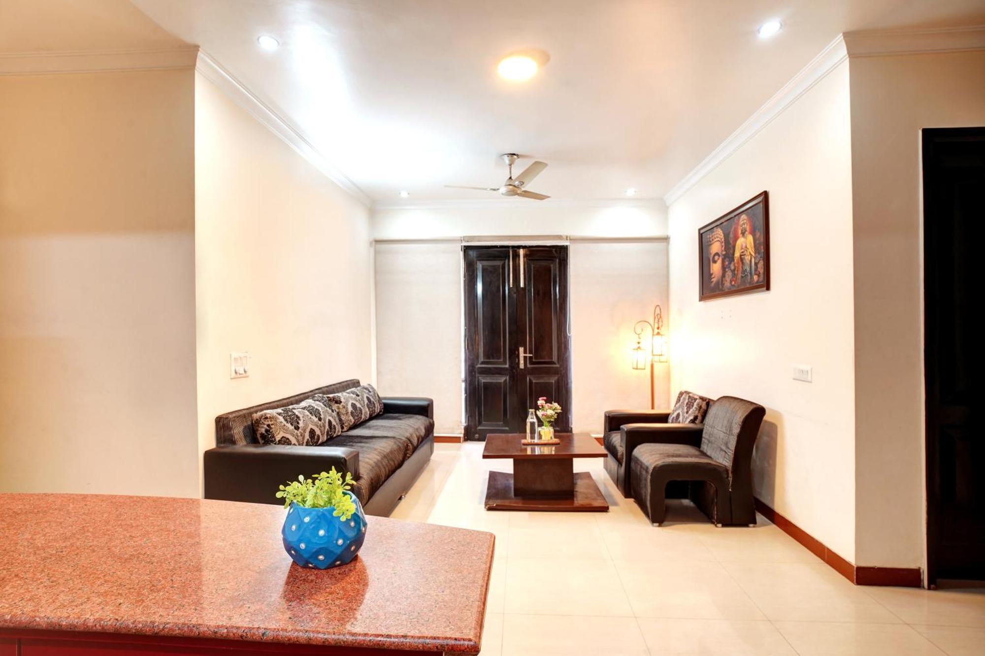 Nexhub Stay - Huda City Centre Gurgaon Exterior photo